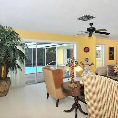 #1Us Siesta Key Beach Pool House